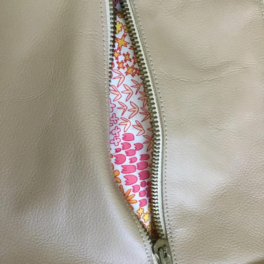 NELLY O  “Leather” Purse Cream & Tan great fabric interior pinks/yellow/orange. - Picture 4 of 6